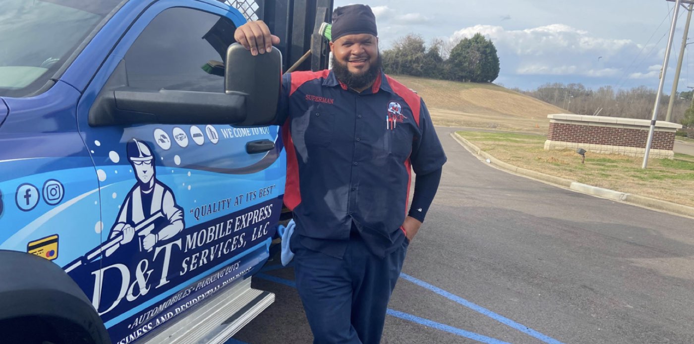 D&T Mobile Express Services detailing van